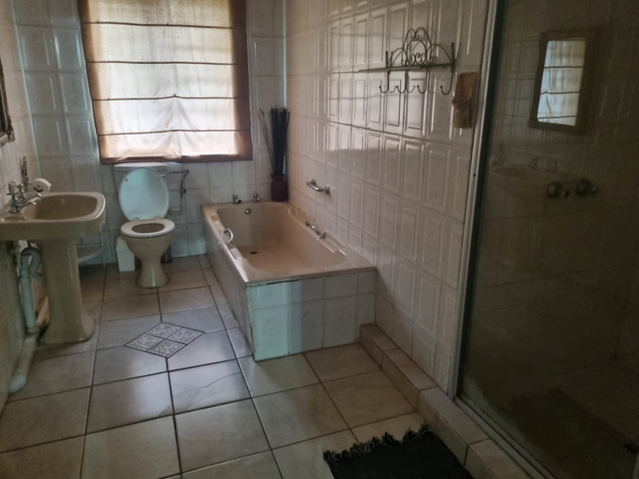 12 Bedroom Property for Sale in Universitas Free State
